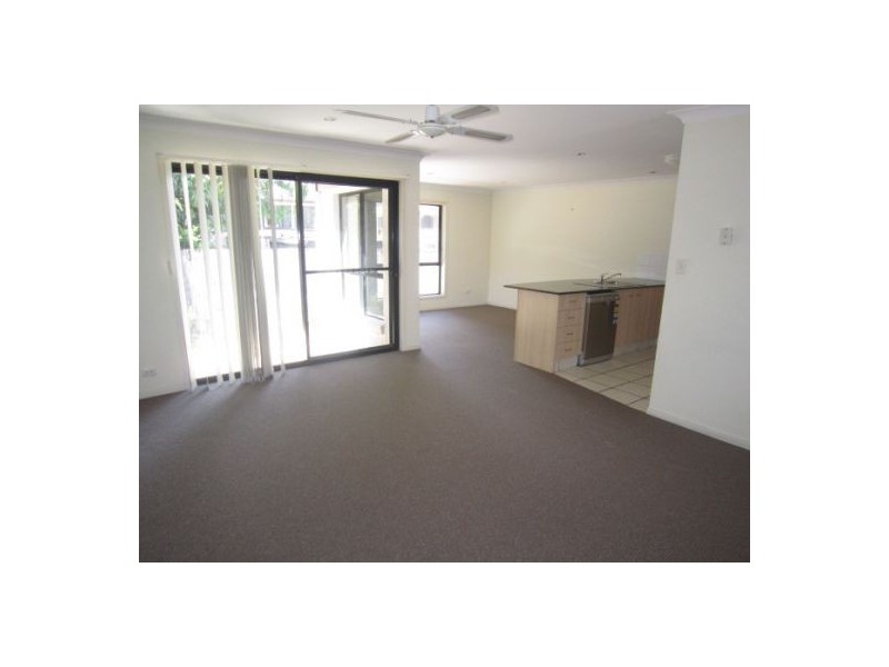 6/14-16 Terrigal Crescent, Southport QLD 4215