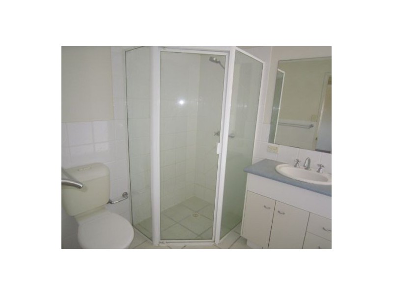 6/14-16 Terrigal Crescent, Southport QLD 4215