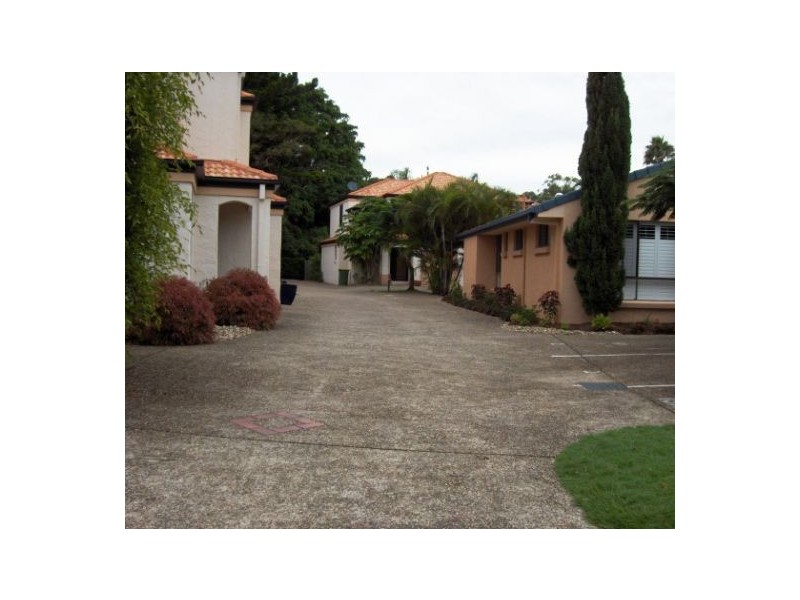 6/14-16 Terrigal Crescent, Southport QLD 4215