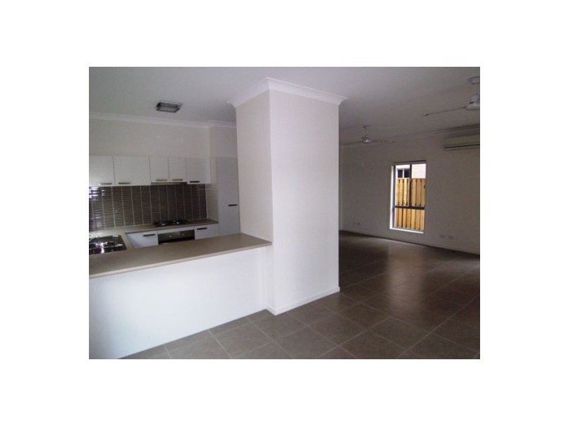 8/16-18 Geoff Wolter Drive West, Molendinar QLD 4214