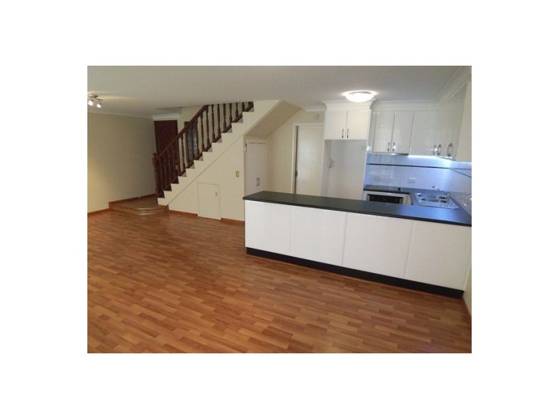 2/51 Bauer Street, Southport QLD 4215