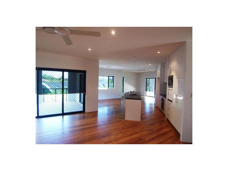 4/134 Ridgeway Avenue, Southport QLD 4215