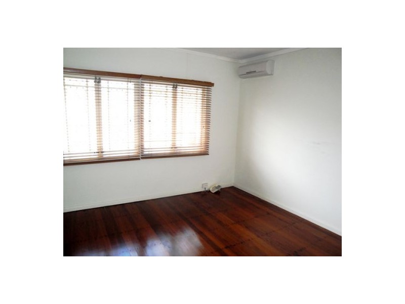 96 Eugaree Street, Southport QLD 4215