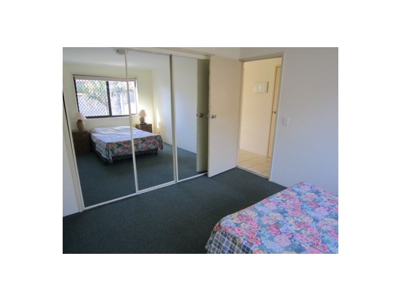 7/4 Baker Avenue, Labrador QLD 4215