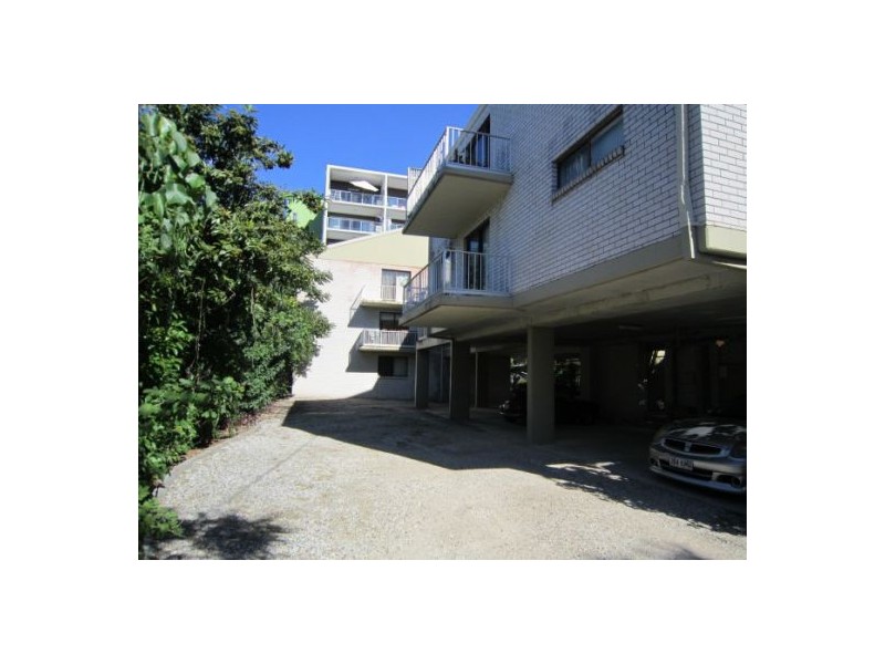 7/4 Baker Avenue, Labrador QLD 4215