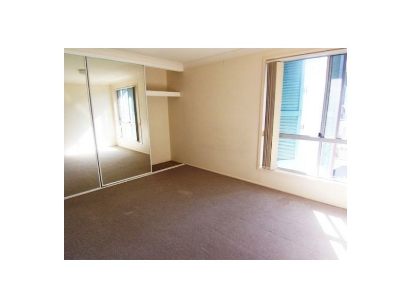 8/128 Marine Parade, Southport QLD 4215