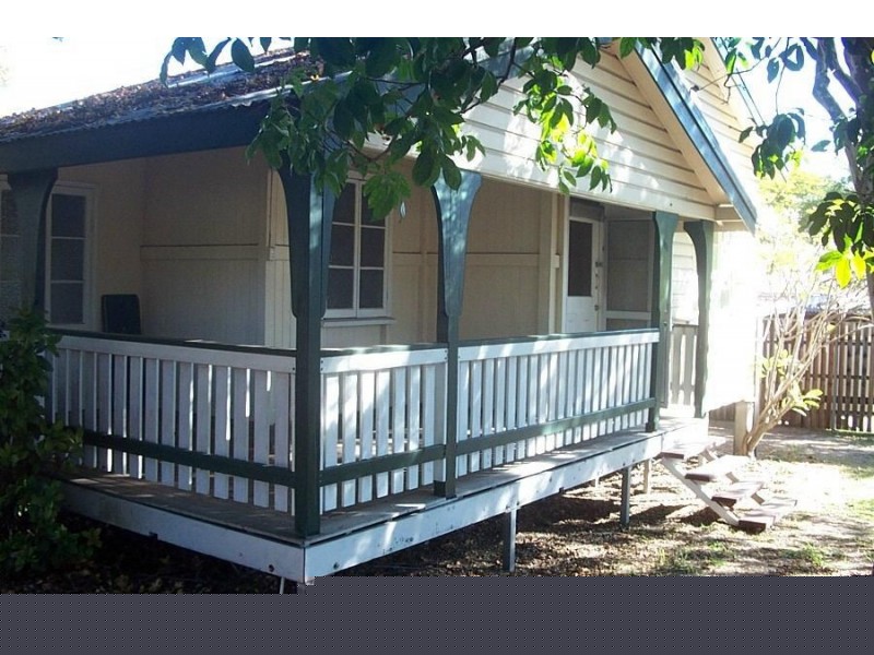 177 Anzac Avenue, Redcliffe QLD 4020