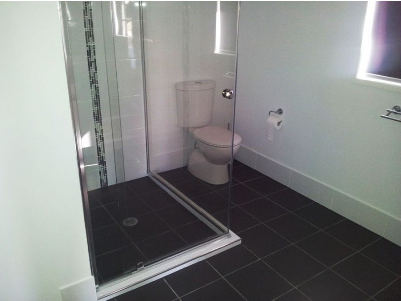 76 Victoria, Woody Point QLD 4019