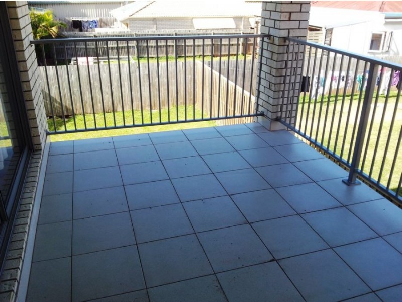 76 Victoria, Woody Point QLD 4019