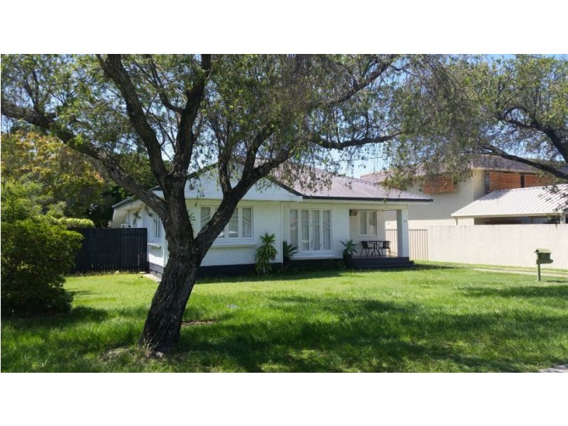 35-37 Recreation Street, Redcliffe QLD 4020