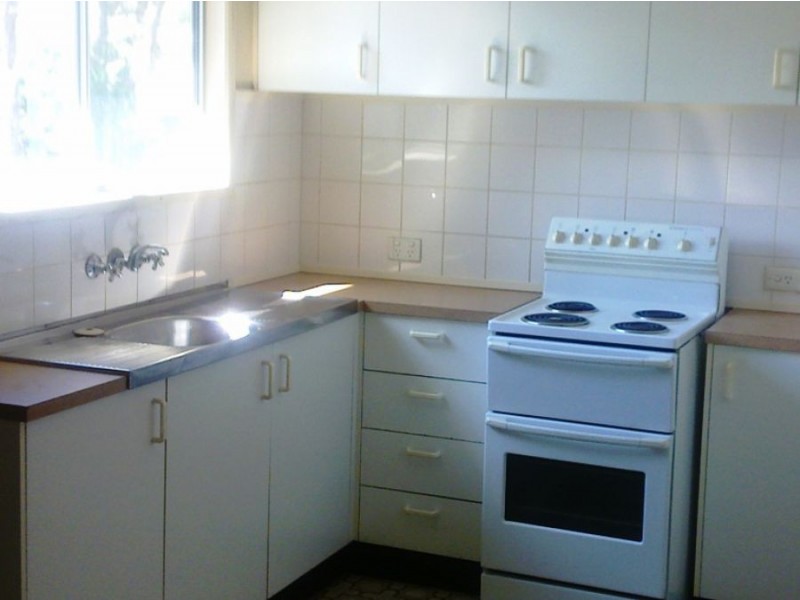 18 Ettie Street, Redcliffe QLD 4020