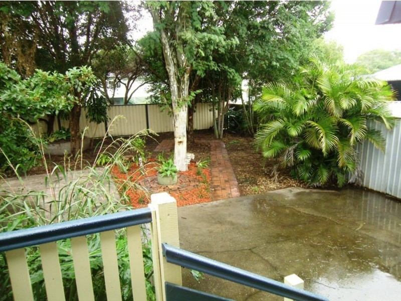 27 Laura Street, Redcliffe QLD 4020