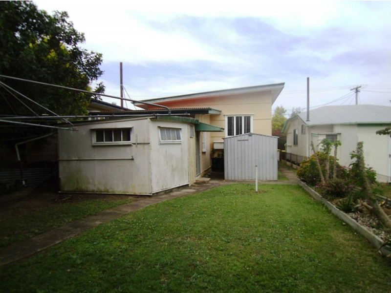 37 Mclennan Street, Woody Point QLD 4019