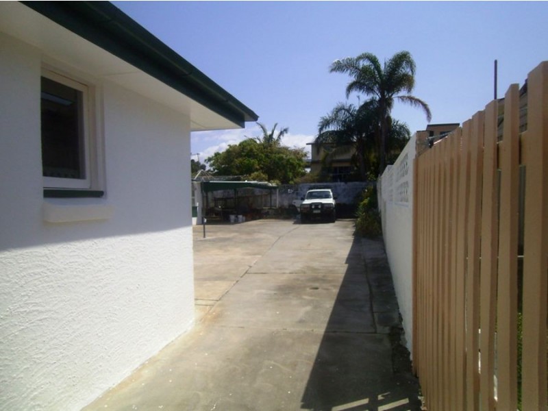 519 Oxley Avenue, Redcliffe QLD 4020