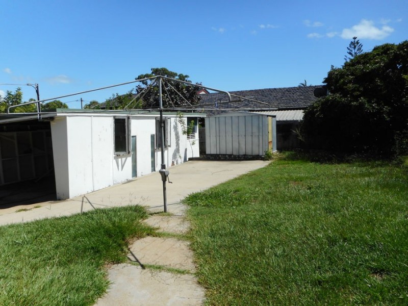 48 Anzac Ave, Redcliffe QLD 4020