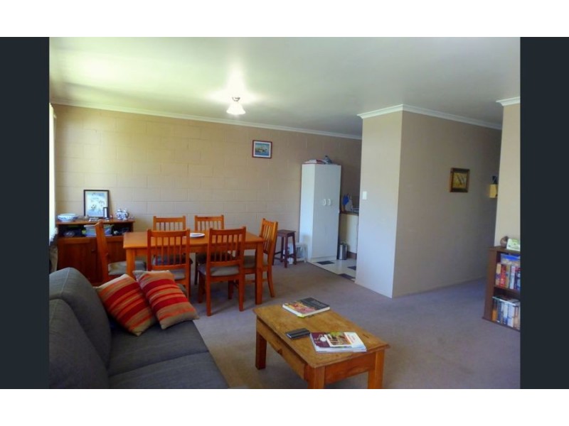 22 SILVYN STREET, Redcliffe QLD 4020