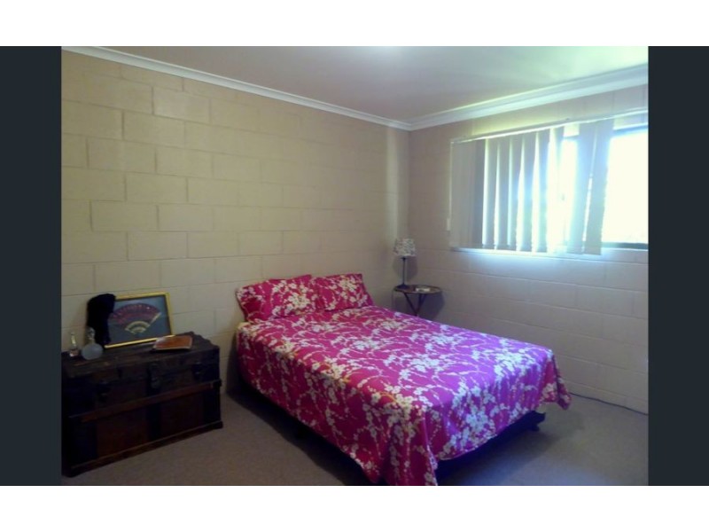 22 SILVYN STREET, Redcliffe QLD 4020