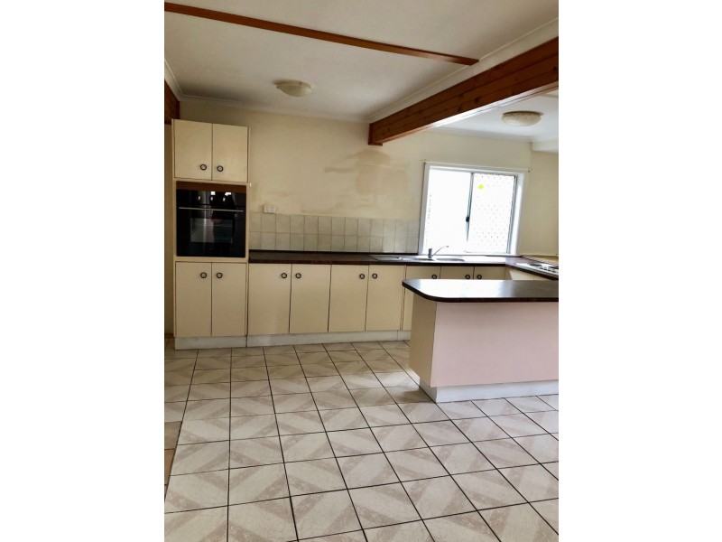 11 Hale Street, Margate QLD 4019