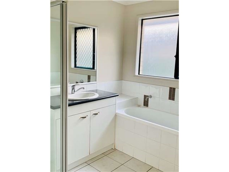 40 MCGAHEY STREET, Rothwell QLD 4022