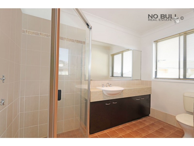 11 Hampton Way, Maryland NSW 2287