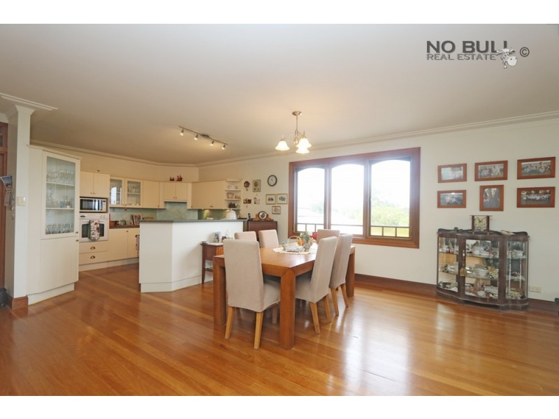 8 George Booth Drive, Seahampton NSW 2286