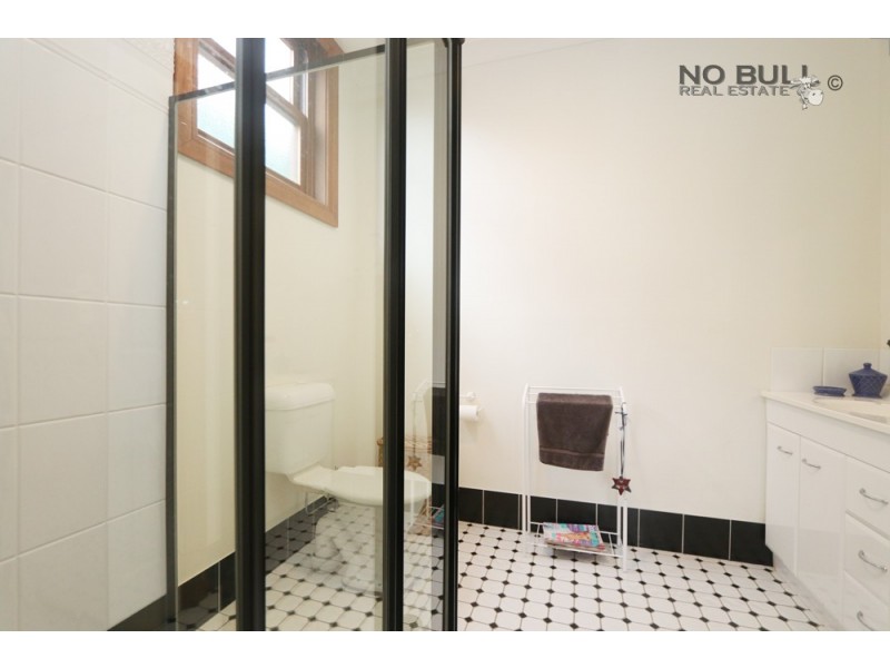 8 George Booth Drive, Seahampton NSW 2286