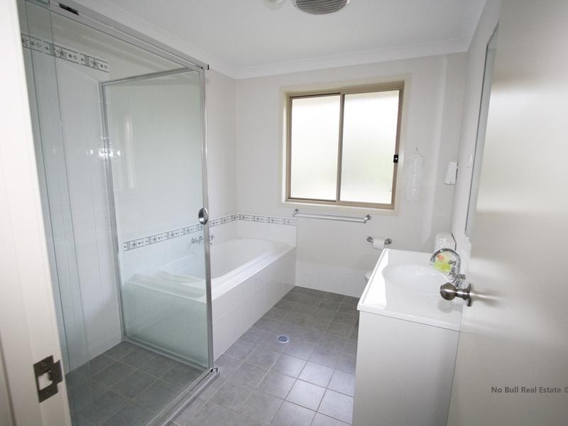 26A George Booth Drive, Seahampton NSW 2286