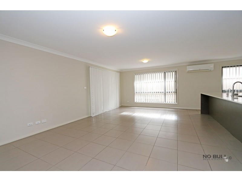 8 Oystercatcher Street, Aberglasslyn NSW 2320