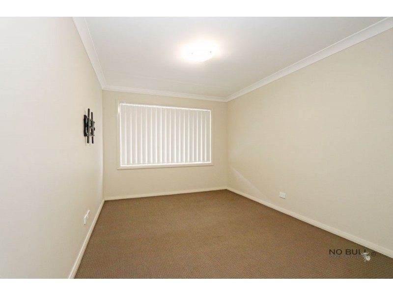 8 Oystercatcher Street, Aberglasslyn NSW 2320