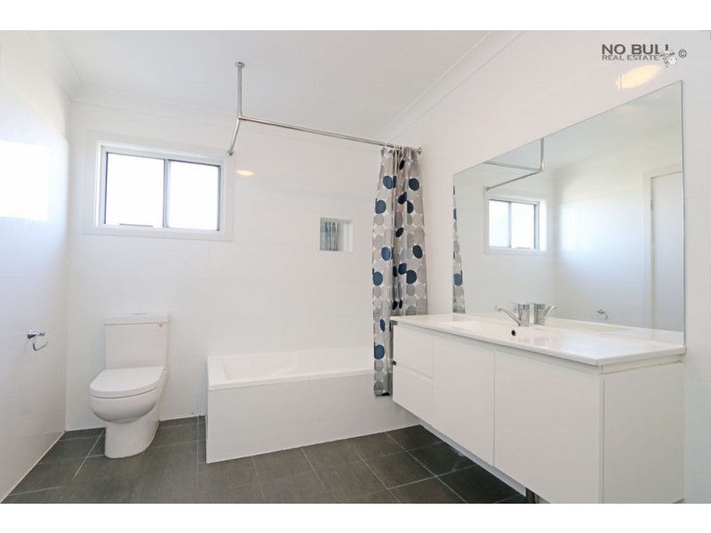 8 Bruce Street, Glendale NSW 2285