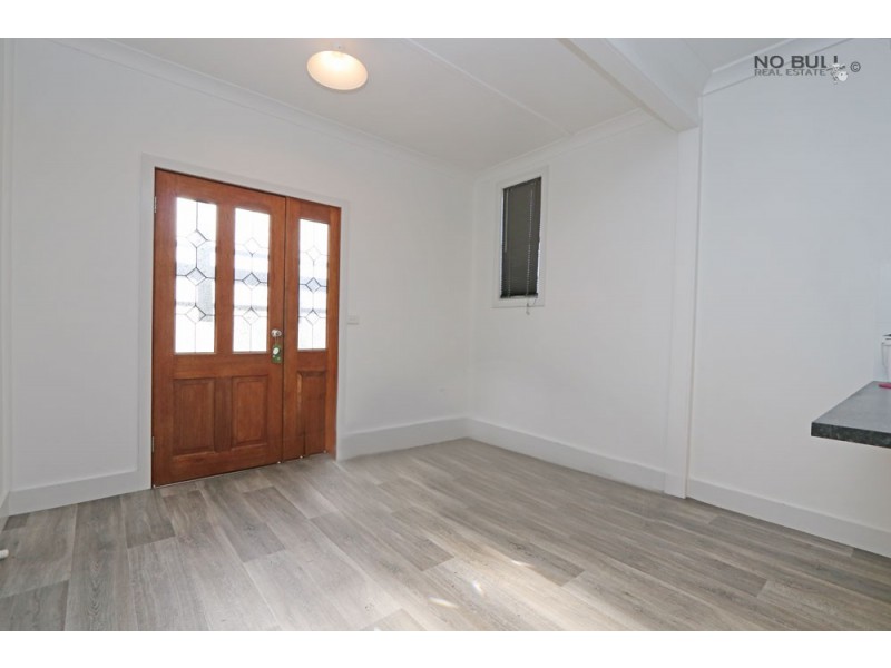 8 Bruce Street, Glendale NSW 2285