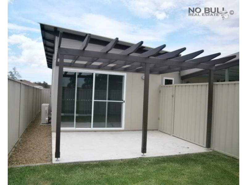 2/24 Carroll Avenue, Cessnock NSW 2325