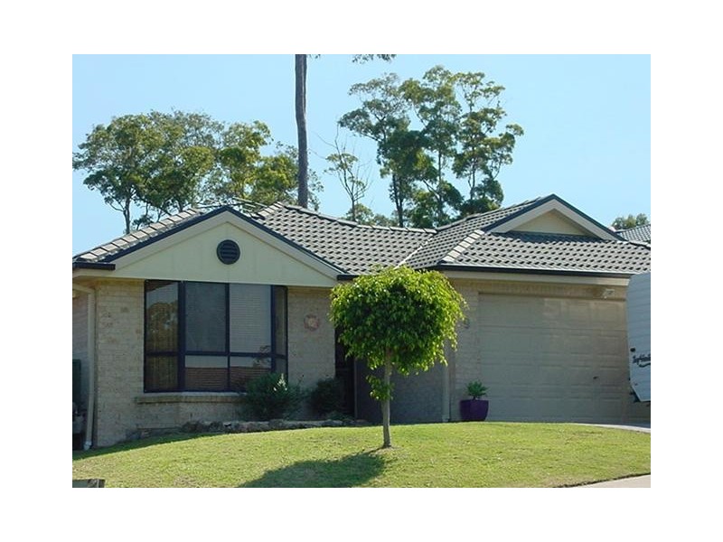 9 County Drive, Fletcher NSW 2287