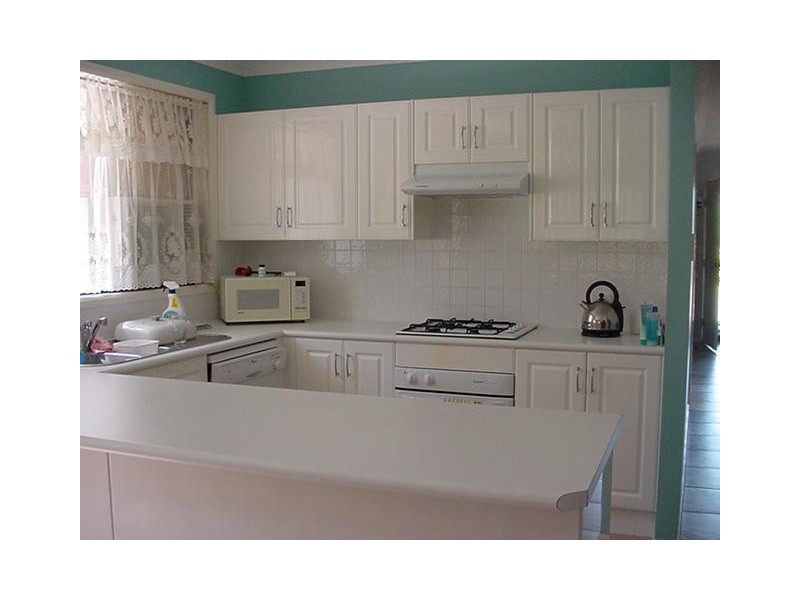 9 County Drive, Fletcher NSW 2287