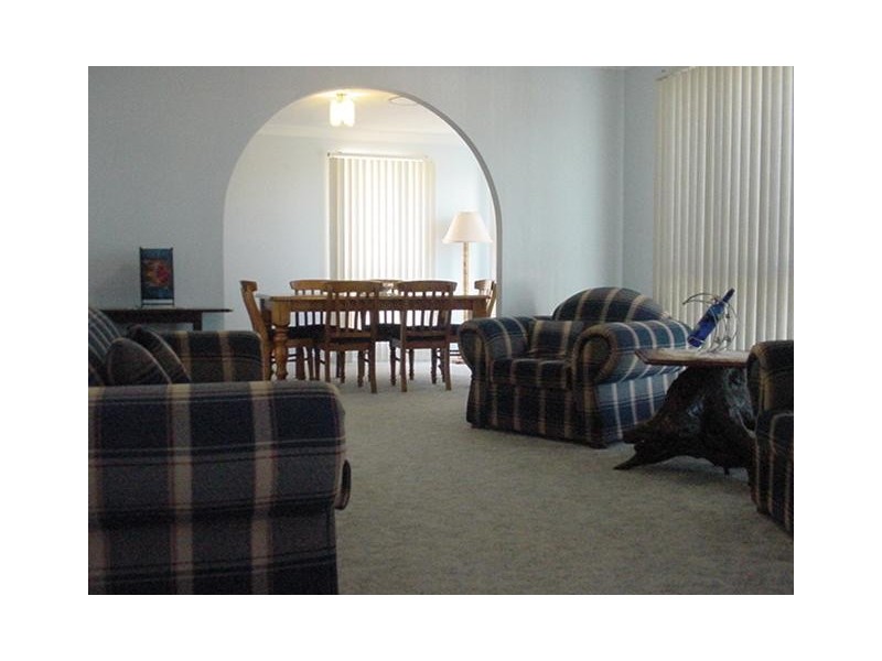 17 Toucan Close, Cameron Park NSW 2285