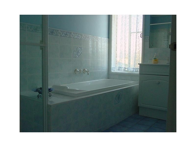 17 Toucan Close, Cameron Park NSW 2285