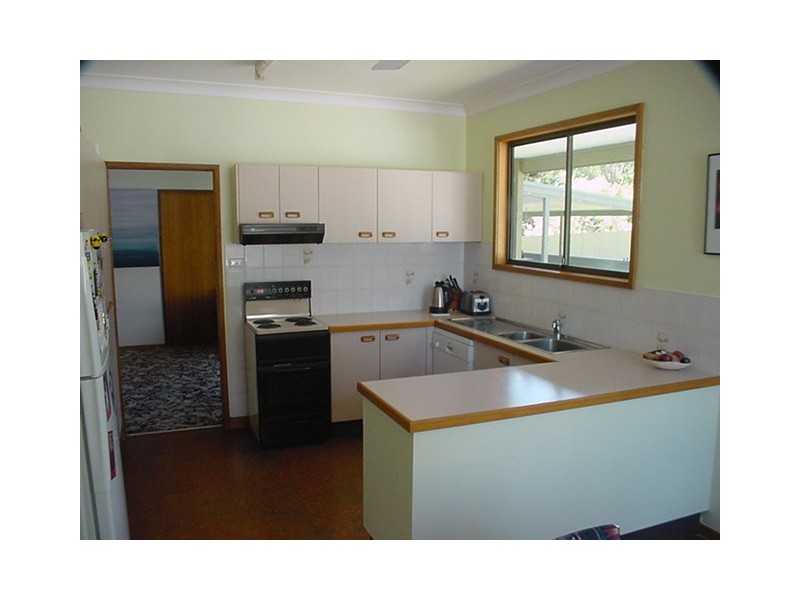 11 Seaham Street, Holmesville NSW 2286