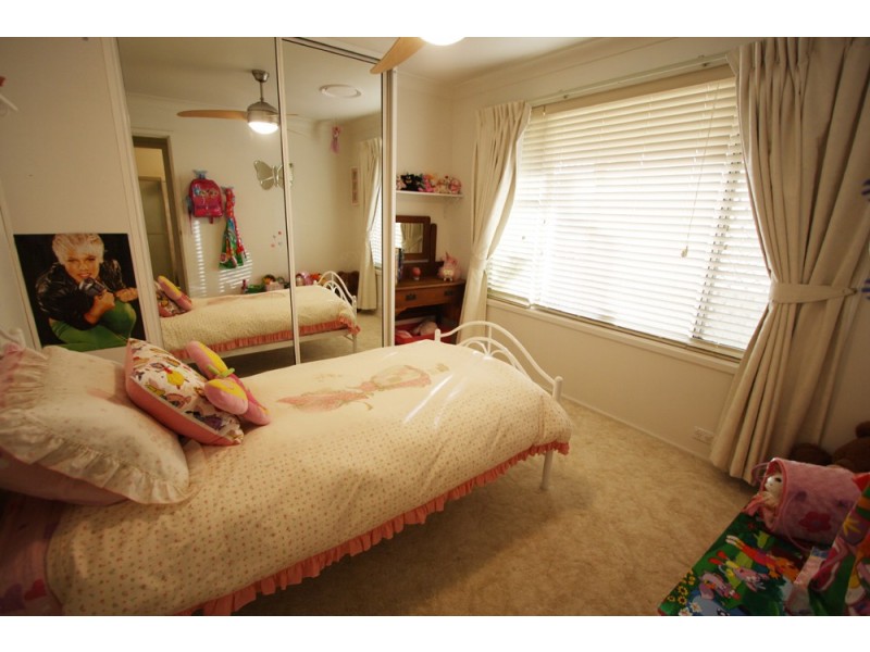 1 Coomalong Close, Holmesville NSW 2286