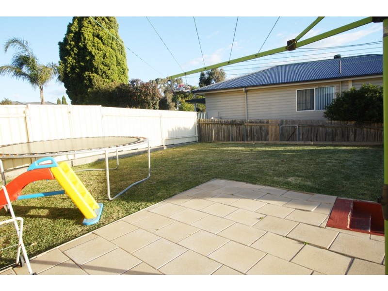 1 Coomalong Close, Holmesville NSW 2286