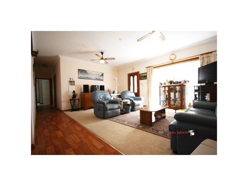 13 Anzac Parade, Toronto NSW 2283