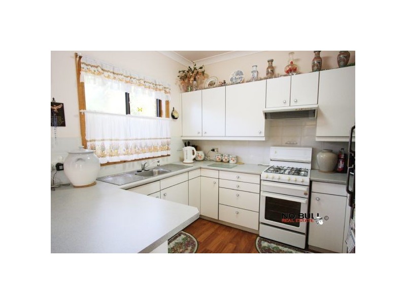 13 Anzac Parade, Toronto NSW 2283