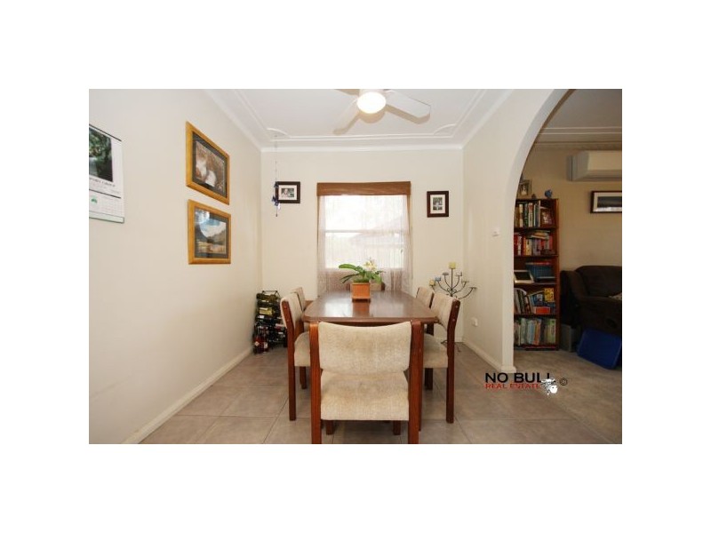 1A Earl Street, Holmesville NSW 2286