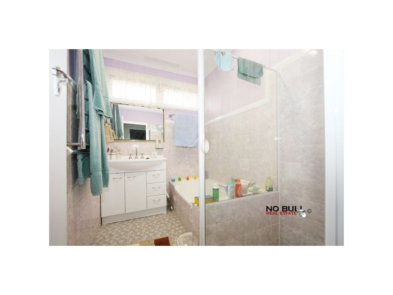 1A Earl Street, Holmesville NSW 2286