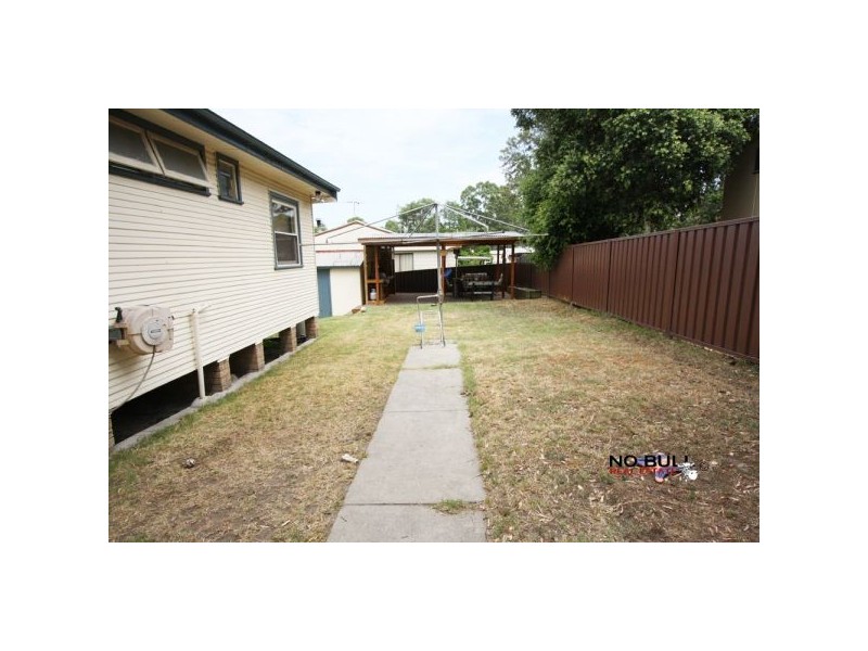 1A Earl Street, Holmesville NSW 2286