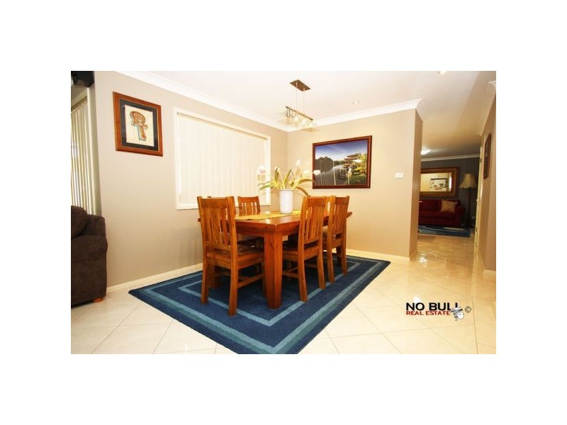 39 Hanover Road, Cameron Park NSW 2285