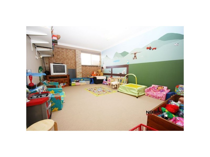 39 Hanover Road, Cameron Park NSW 2285