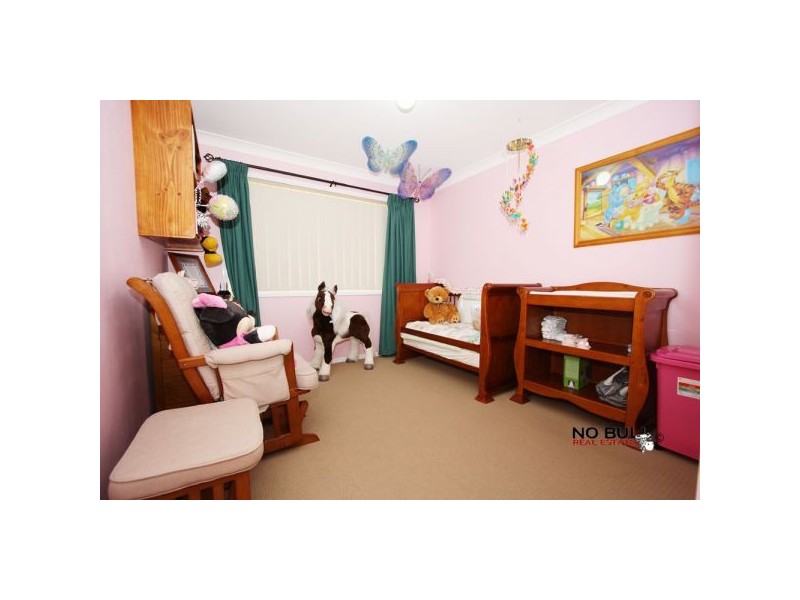 39 Hanover Road, Cameron Park NSW 2285