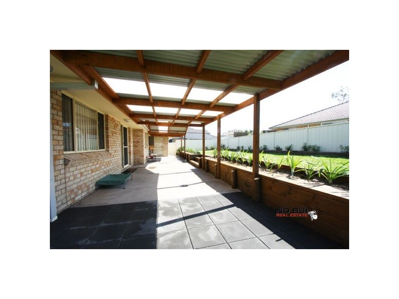 39 Hanover Road, Cameron Park NSW 2285