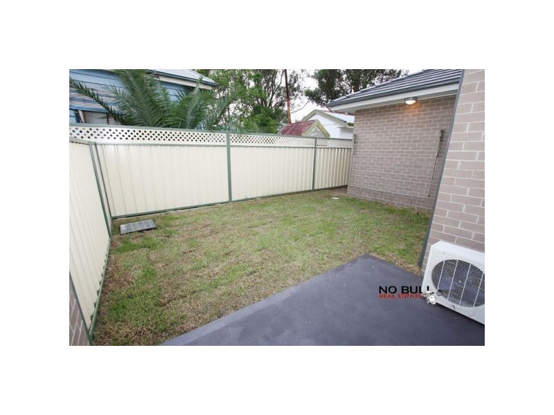 2/245 Maitland Road, Cessnock NSW 2325