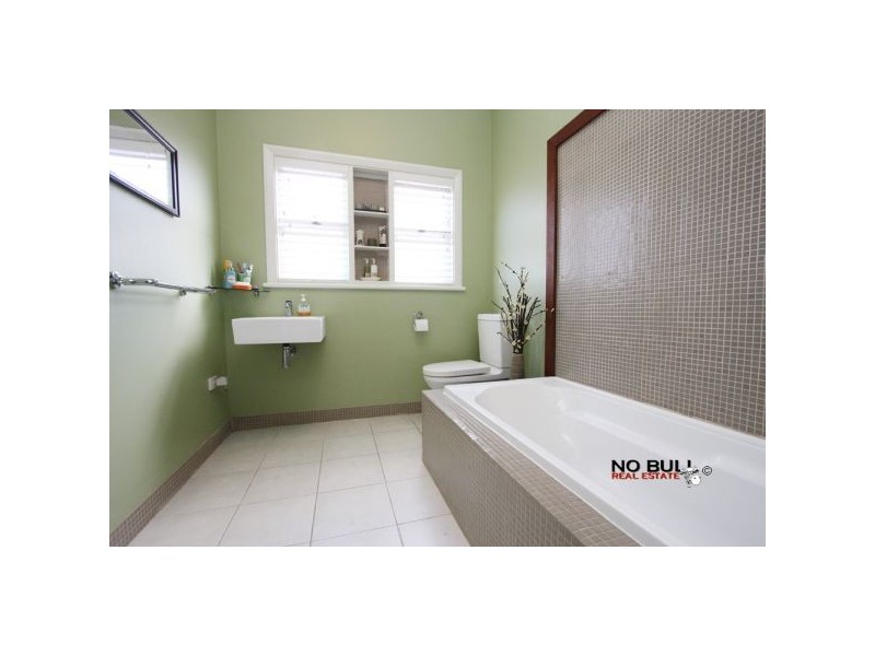 2 Bruce Street, Glendale NSW 2285